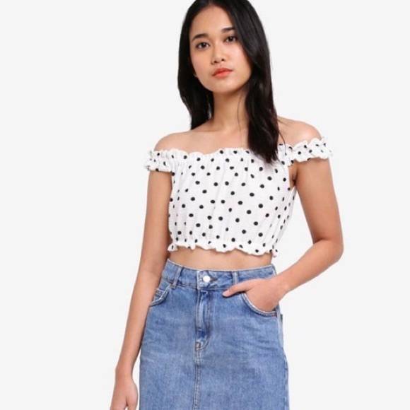 Topshop Tops - 2 for 20 Of the shoulder crop top!